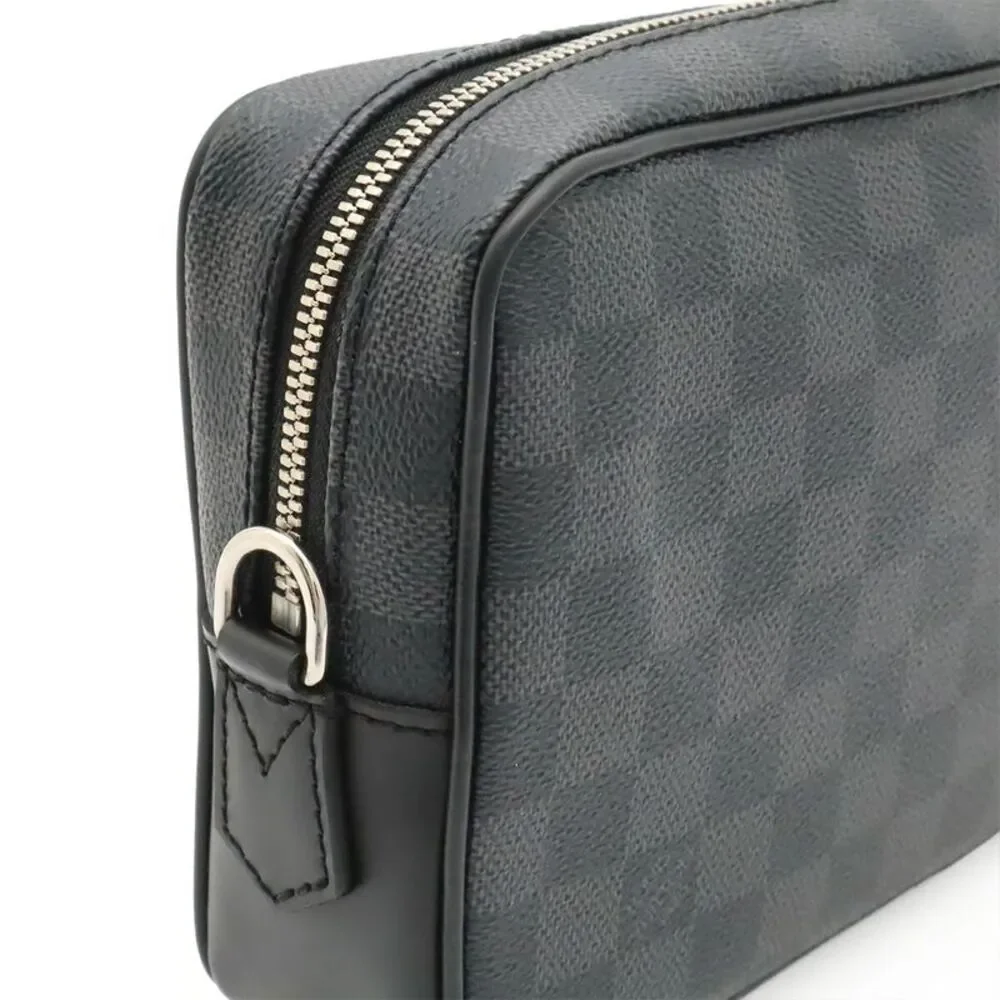 Louis Vuitton delivery duty